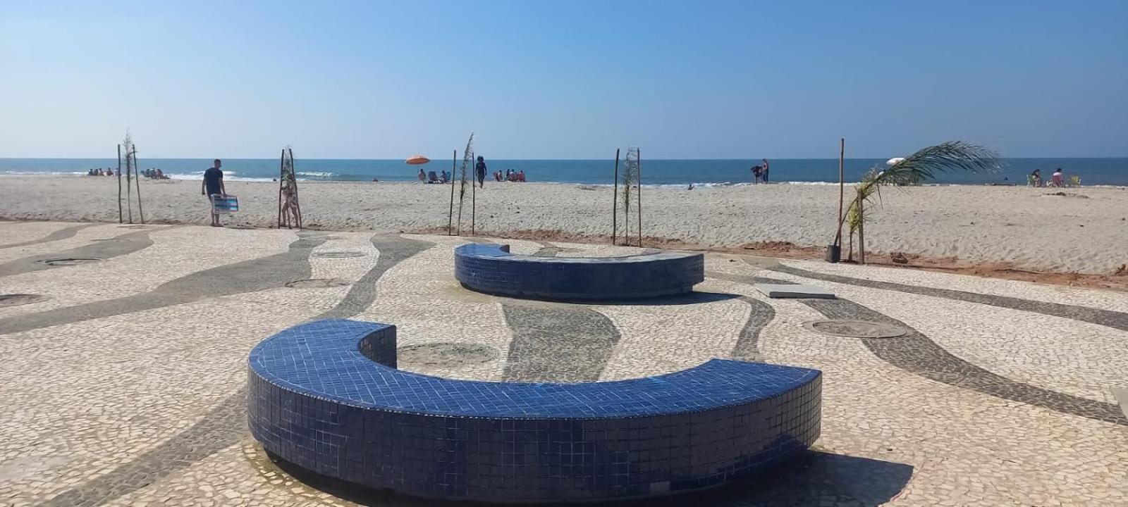 Apto Aconchegante A 30 Mts Do Mar E Pertinho Do Centro Matinhos Buitenkant foto